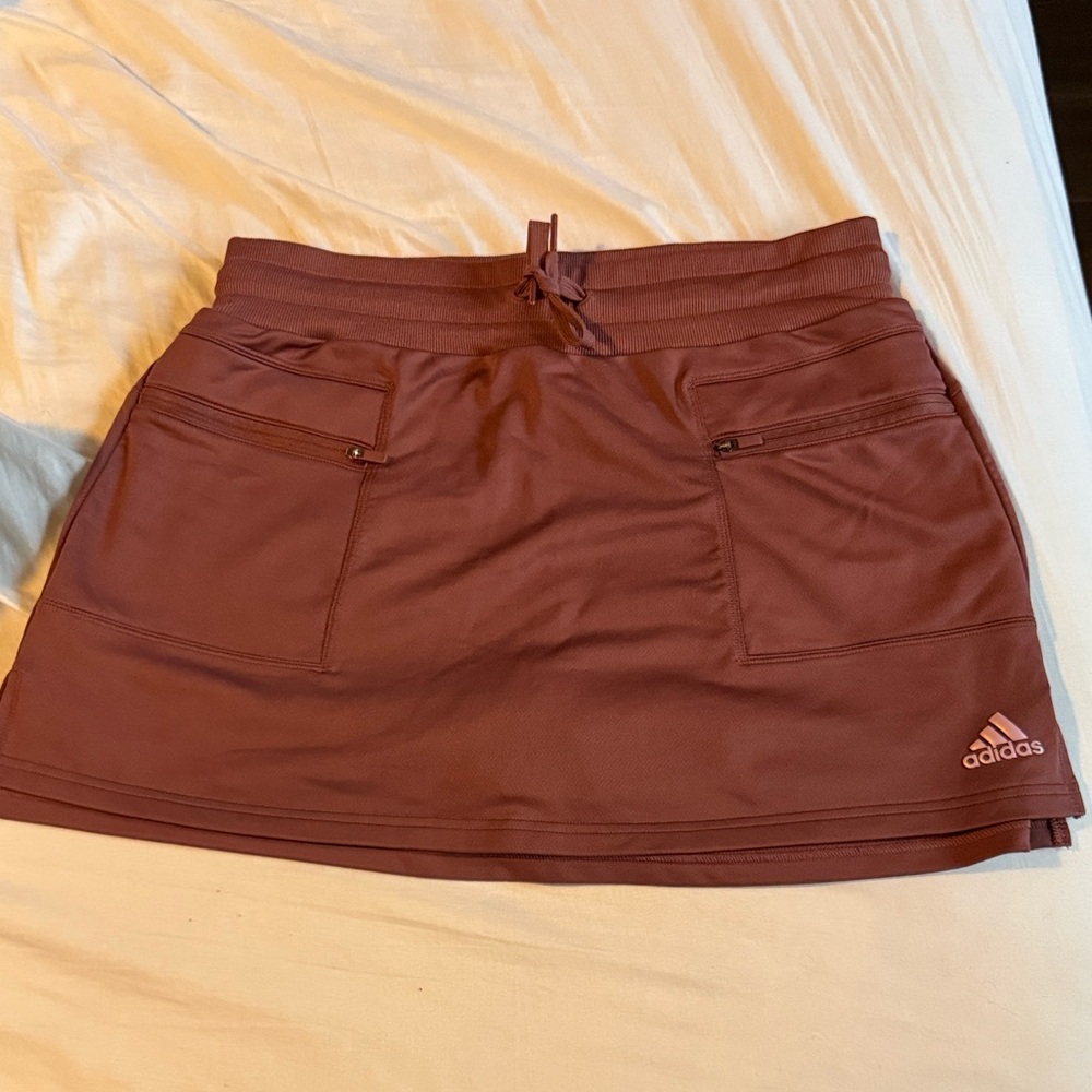 adidas Dusty Rose Athletic golf or tennis Skort with Zip Pockets